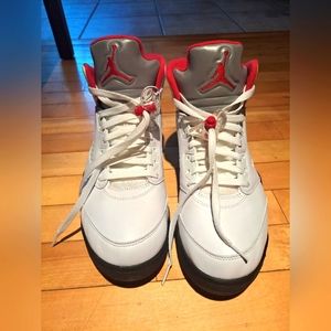 Air Jordan 4 Fire Red